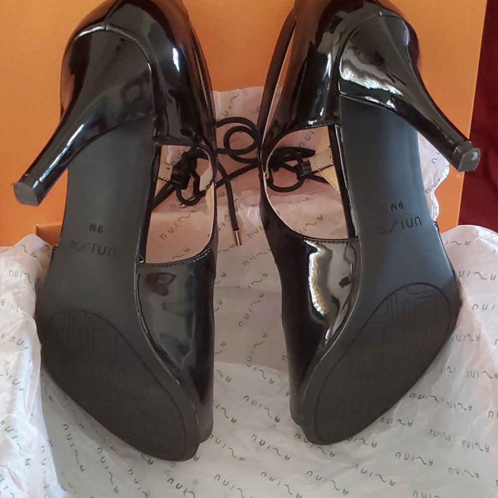 Black patent leather open toe pump - Picture 5 of 7